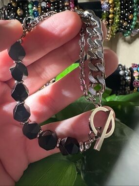 B12 Onyx Fashion
